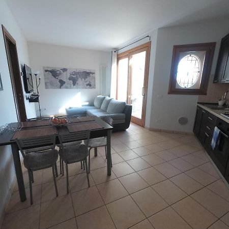 Blu & Green Appartment Manerba del Garda Bagian luar foto