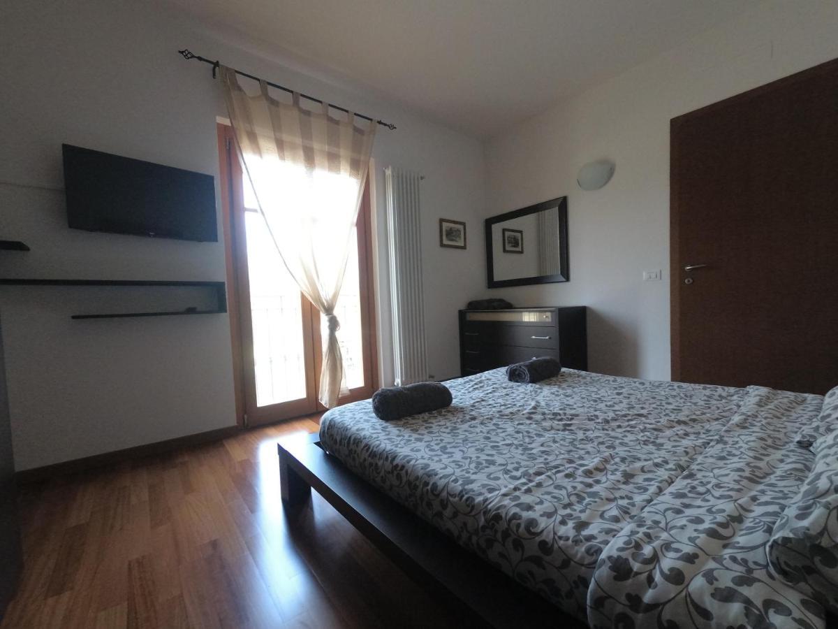 Blu & Green Appartment Manerba del Garda Bagian luar foto