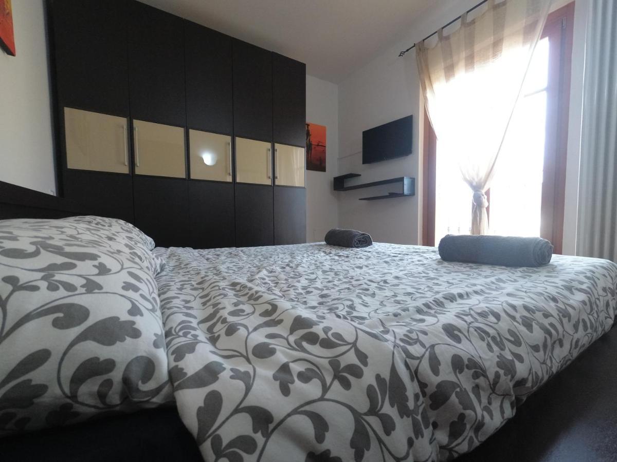 Blu & Green Appartment Manerba del Garda Bagian luar foto