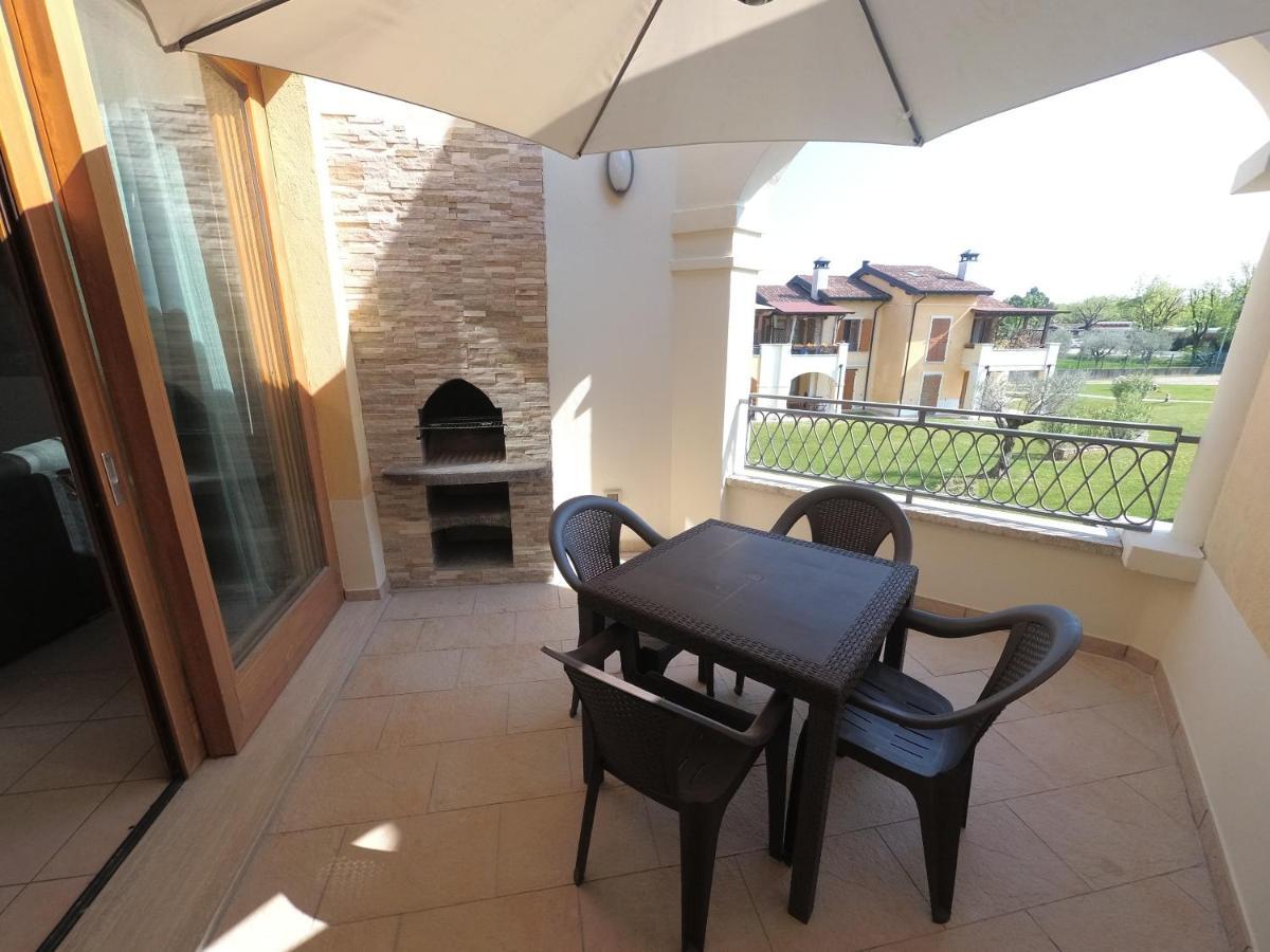 Blu & Green Appartment Manerba del Garda Bagian luar foto