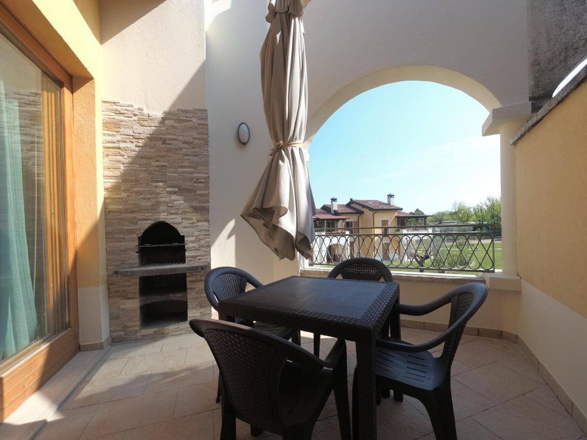 Blu & Green Appartment Manerba del Garda Bagian luar foto