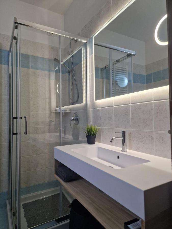 Blu & Green Appartment Manerba del Garda Bagian luar foto