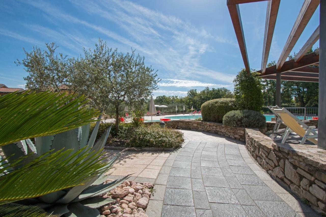Blu & Green Appartment Manerba del Garda Bagian luar foto
